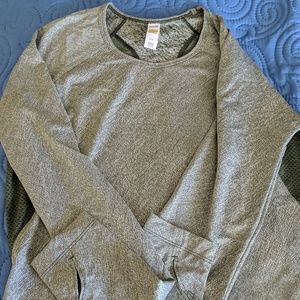 Never worn Lole tee.